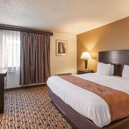 Coratel Plus Suites Wichita West Airport Eksteriør billede