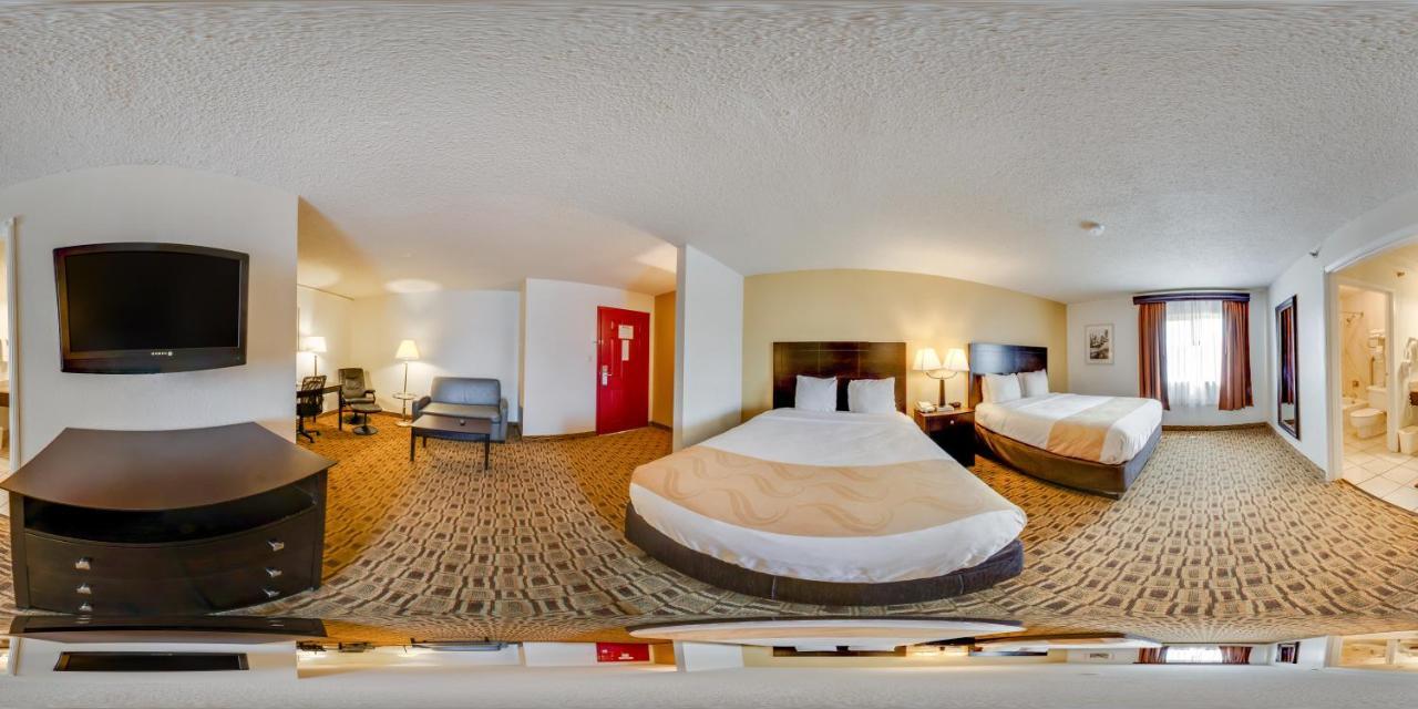 Coratel Plus Suites Wichita West Airport Eksteriør billede