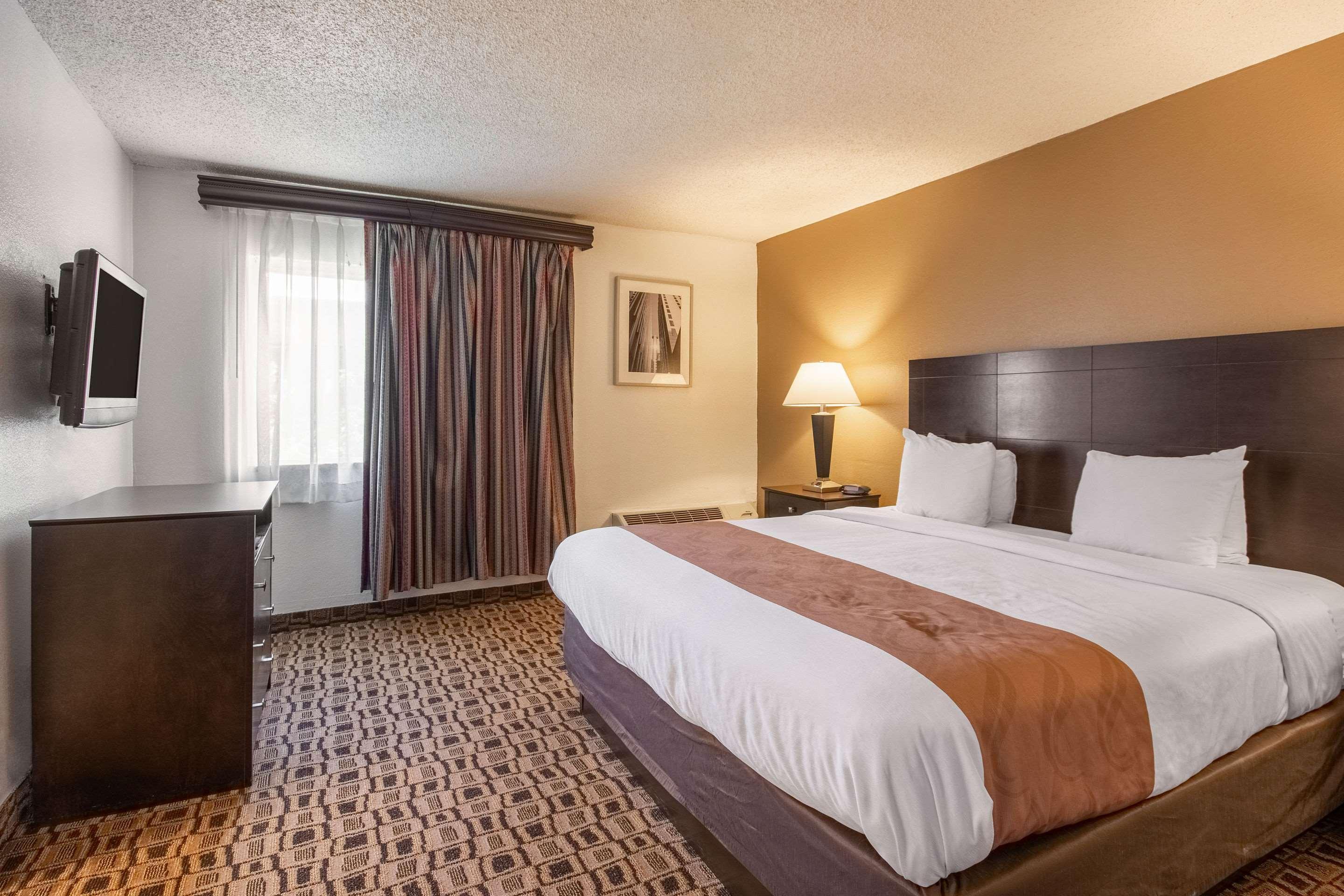 Coratel Plus Suites Wichita West Airport Eksteriør billede